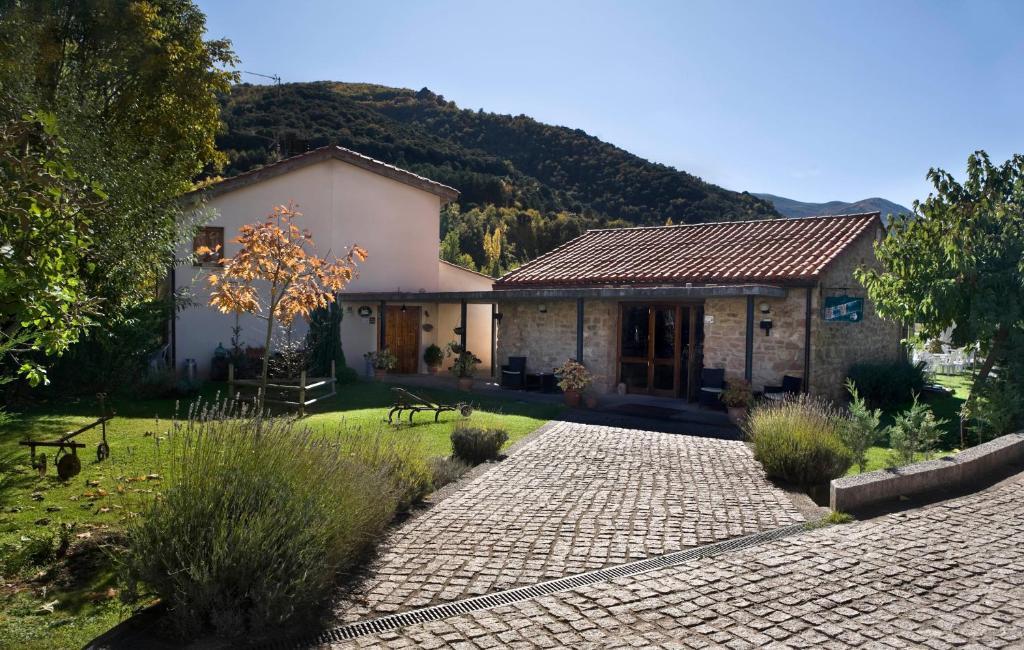 La Posada De San Millan San Millan De La Cogolla Exterior photo