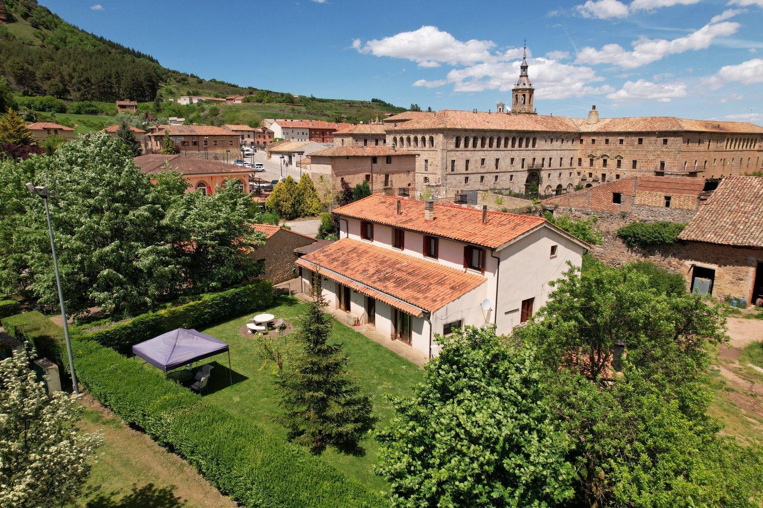 La Posada De San Millan San Millan De La Cogolla Exterior photo